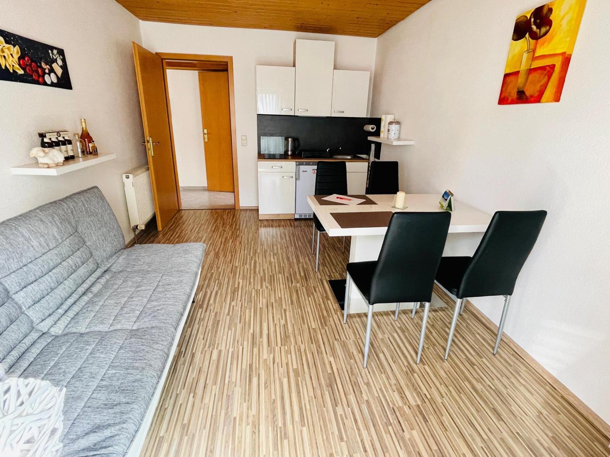 Kleine Ein Zimmer Wohnung Mit Gartenanlage ザーレム エクステリア 写真