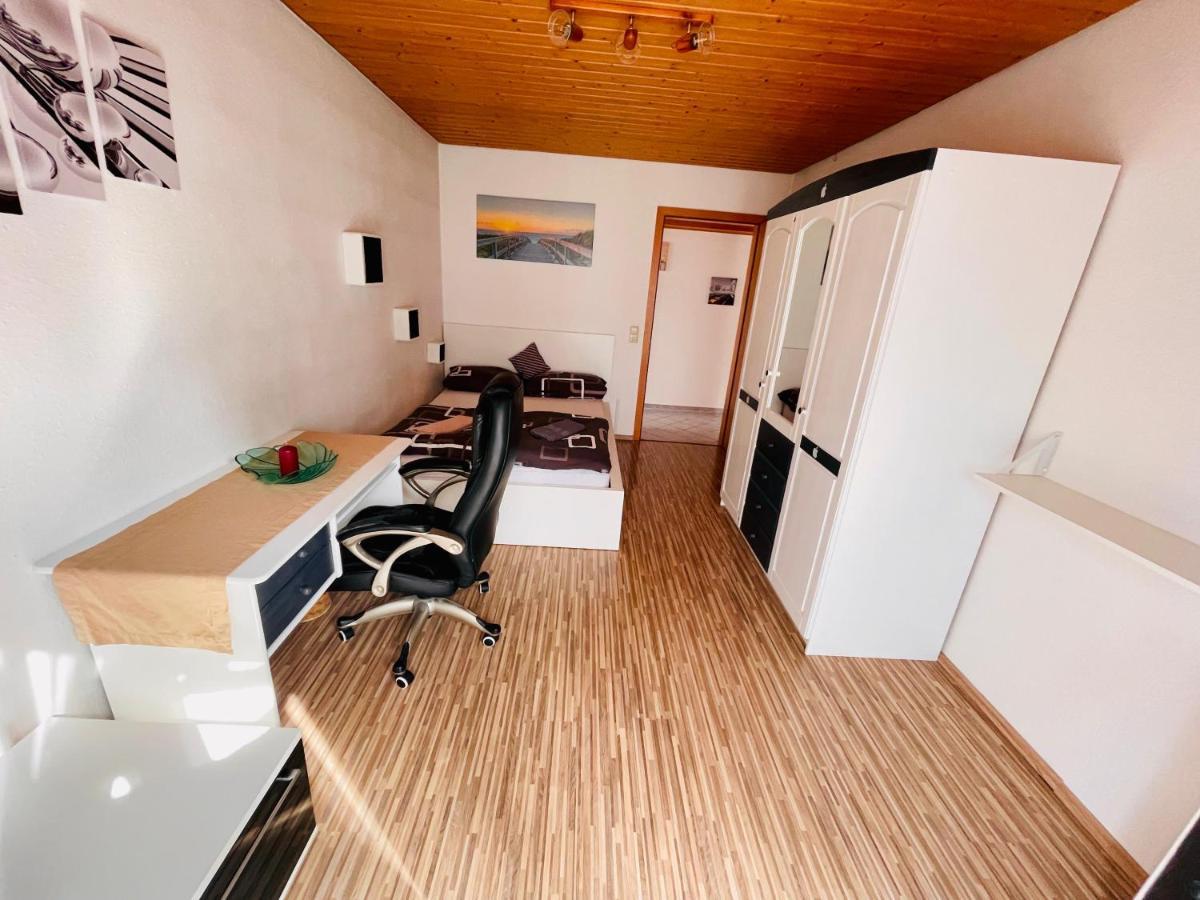 Kleine Ein Zimmer Wohnung Mit Gartenanlage ザーレム エクステリア 写真